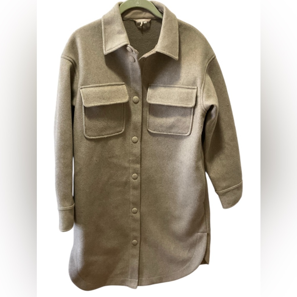 Women's Long Oatmeal  Shacket M